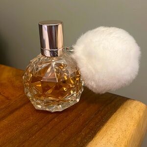 Ariana Grande • Ari by Ariana Grande • Fragrance